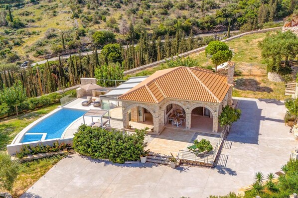Villa Mezzo Suite image