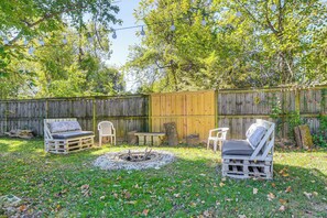Fenced Yard | Fire Pit