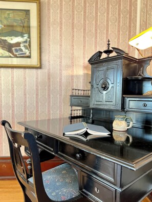 IMG_0894.Ludington_House_Hotel_common_4