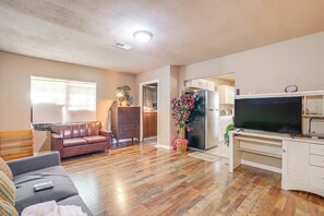 Family Room | Smart TV | Free WiFi | Mini-Split A/C & Heating