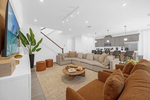 2382 Salty Winds Way (2).jpg