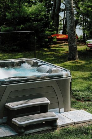 Bain à remous extérieur