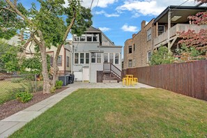 Neighborhood, Grass, Nature, Outdoors, Yard