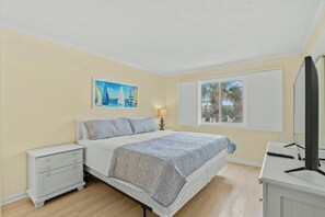 Make this primary suite your private oasis. Check out the views!
