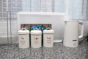 Kaffee und/oder Kaffeemaschine