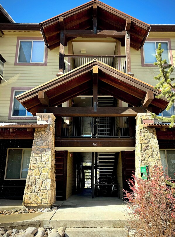 Trailhead complex building entrance.