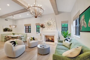 Main House Living Room/Great Room with fireplace