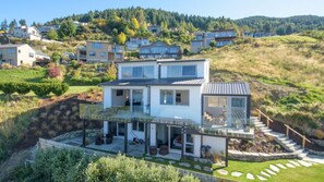 Stunning Mountainside Home
