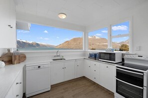 The most fantastic views from our kitchen!  

The kitchen has all the equipment you need, including microwave, nutribullet blender, pots, pans, crockery, utensils, etc