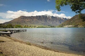 Short stroll to the lake