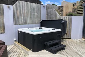 A nice big spa to relax in