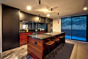 Fully equipped kitchen