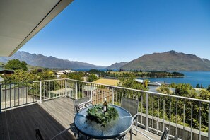 Looking out over Cecil Peak and The Remarkables