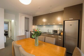 Well appointed kitchen with all that you'll need