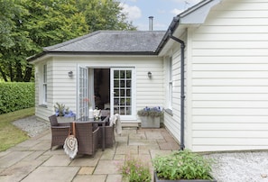 South Lodge, Helston: This wooden-clad hideaway promises peace and tranquility