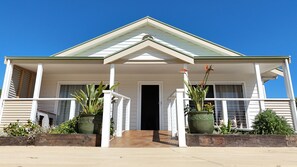 Bungalow 2