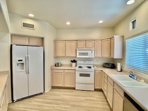 Kitchen (1)