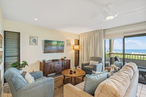 Wailea Ekolu 907 Living room 1