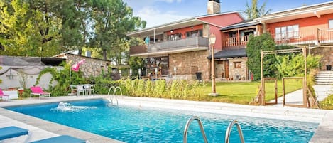 Holiday Home Swimming Pool