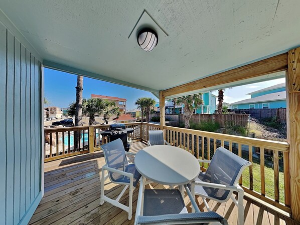 Upper Deck Back Patio - Covered Area
