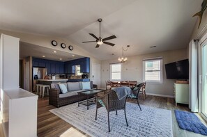 804 S Shore Dr (Beachy McBeach House [Int Ext Aerial Desc]) - watermarked-48