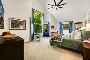 Rest and relax into a luxurious brand new plush king bed as you cozy up in the comfiest sheets you can imagine!
