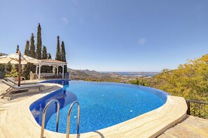 Pool Marina View