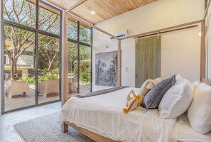 Master Bedroom (2)