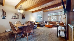Home Decor, Indoors, Furniture, Table, Dining Room
