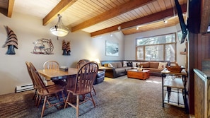 Home Decor, Indoors, Furniture, Table, Dining Room