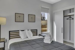 Indoors, Home Decor, Cushion, Bed, Furniture