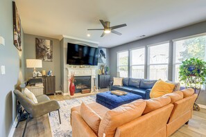 Living Room | 1st Floor | Central A/C & Heating | Free WiFi