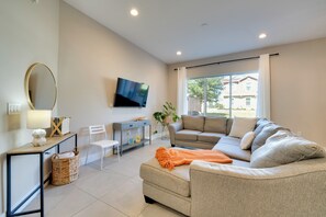 Living Room | 1st Floor | Smart TV | Free WiFi | Central Heating & A/C