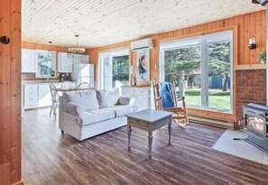 Living room with wood stove (4)