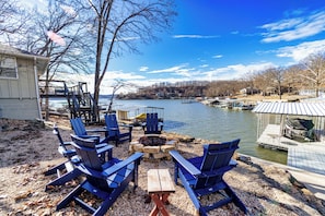 Gather around the firepit & make memories by the lake