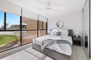 6 58 Pacific Drive Port Macquarie Beachscape Holiday Rentals