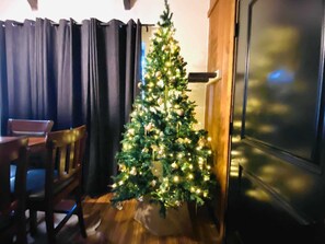 Christmas Tree in Backway Hideaway!
