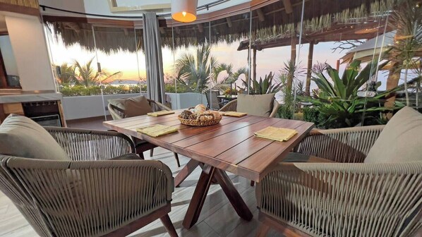 Outdoor dining