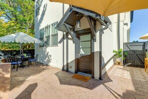 Unit Entrance | Single-Story Apartment on Lower Level