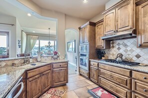 Refrigerator, Dish washer, Stove, Oven, Sink and Microwave