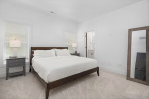 Primary bedroom with a king bed, ensuite bathroom and huge closet. 