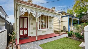 Vintage home in Bowen St.