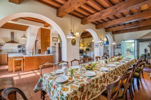 Kitchen and dining area