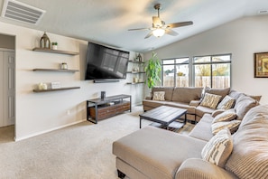 Living Room | Free WiFi | Smart TV | Central A/C