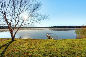 Lakefront | Private Dock | Kayaks & Paddleboards