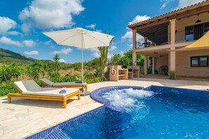 Schwimmbad des Ferienhauses