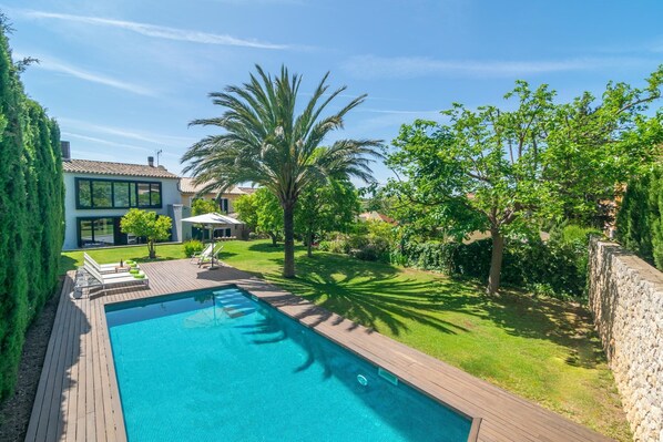 Holiday Home Swimming Pool