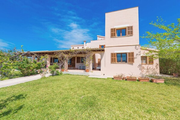 Holiday Home Exterior [summer]