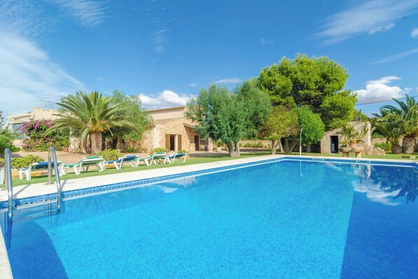 Holiday Home Swimming Pool