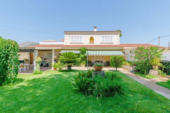 Holiday Home Exterior [summer]